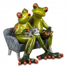 Froschpaar auf Sofa mit Katze
