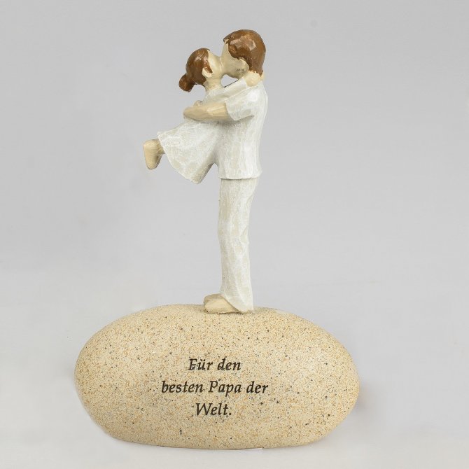 Figur auf Stein mit Spruch Papa